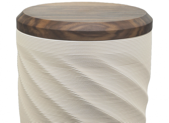 Urne Tonerde creme Holzdeckel Nussbaum